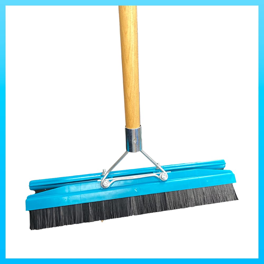 Grandi Brush Groomer w/ Handle