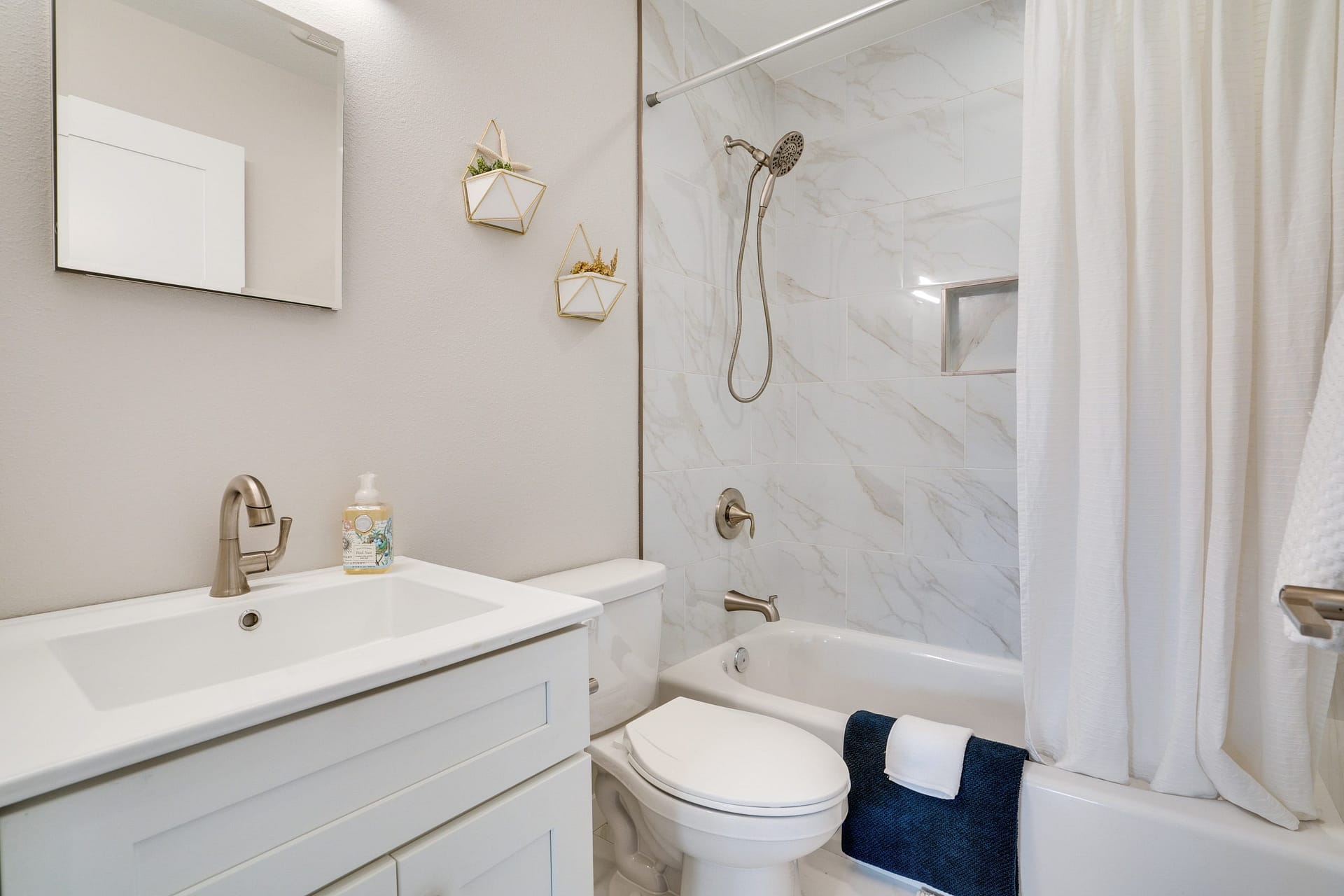 Tacoma Craftsman Remodel Bathroom Shower