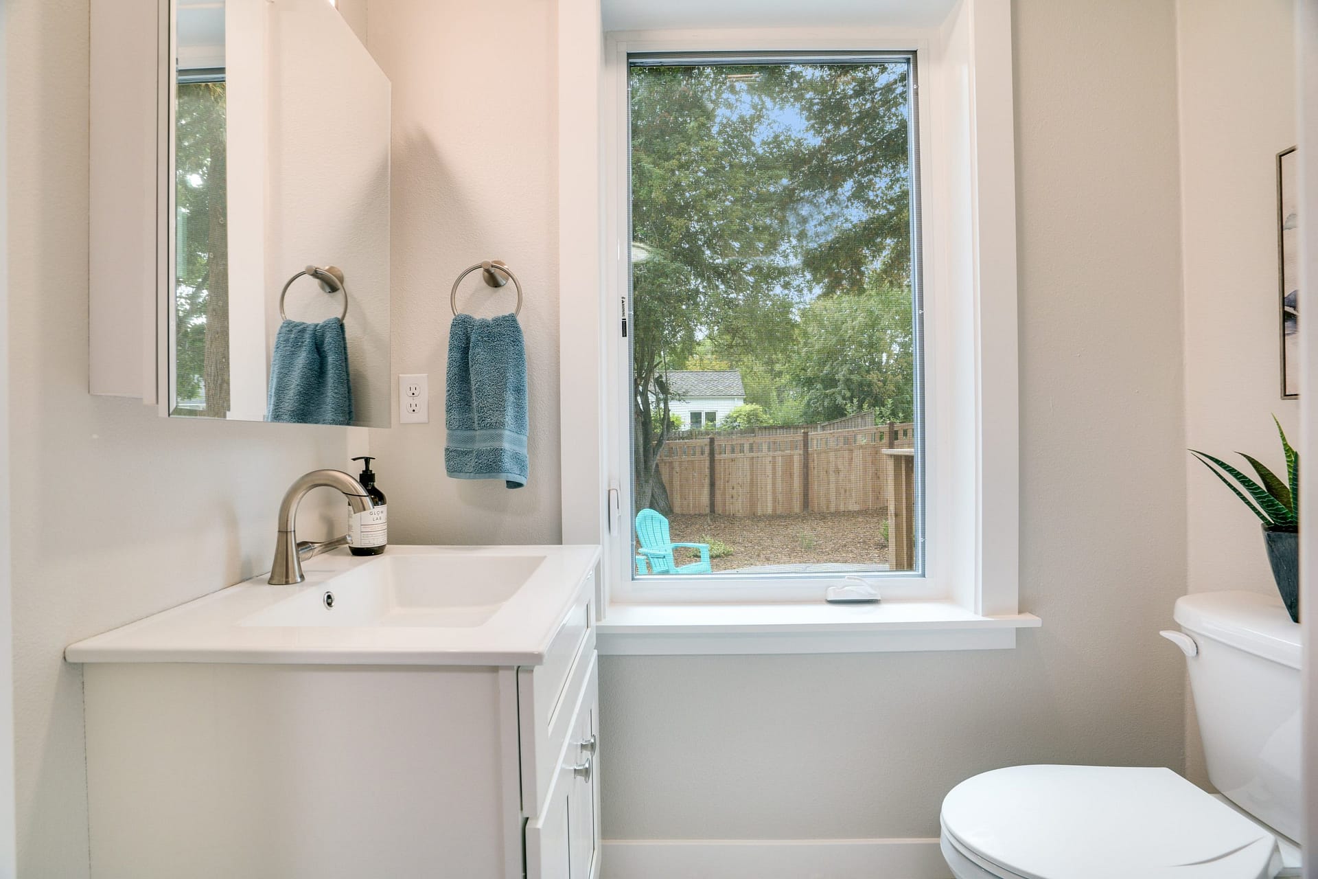 Tacoma Craftsman Remodel Bathroom Window